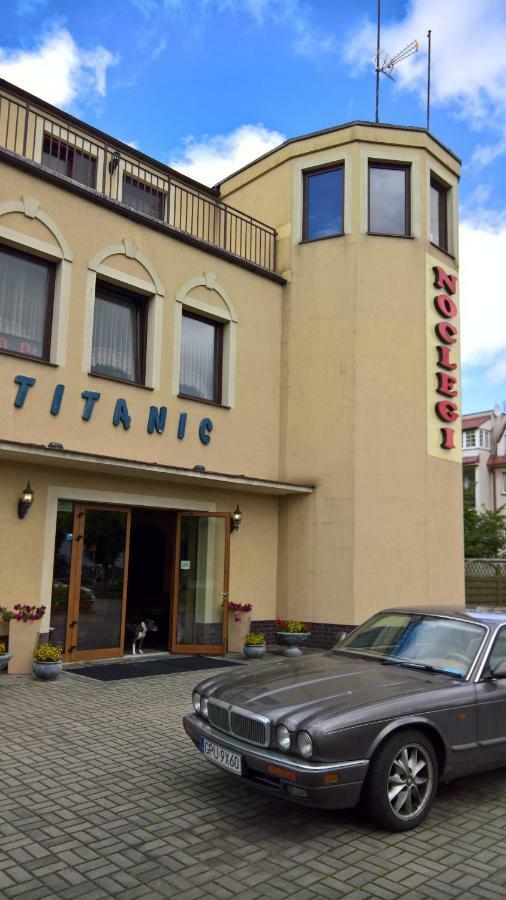 Titanic Bed and Breakfast Władysławowo Buitenkant foto